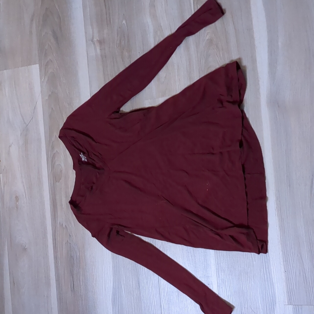 Hollister women's small long sleeve shirt